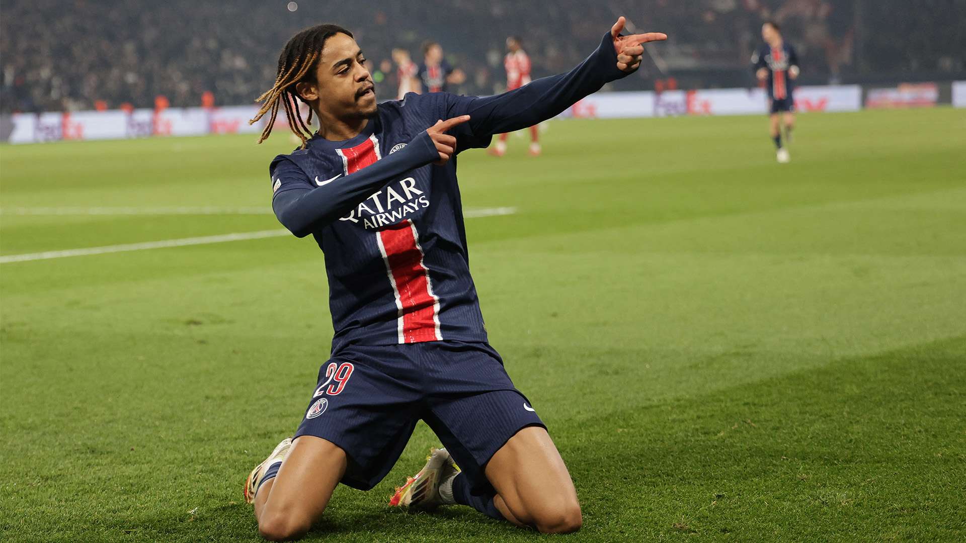 的表现至关 的表现至关