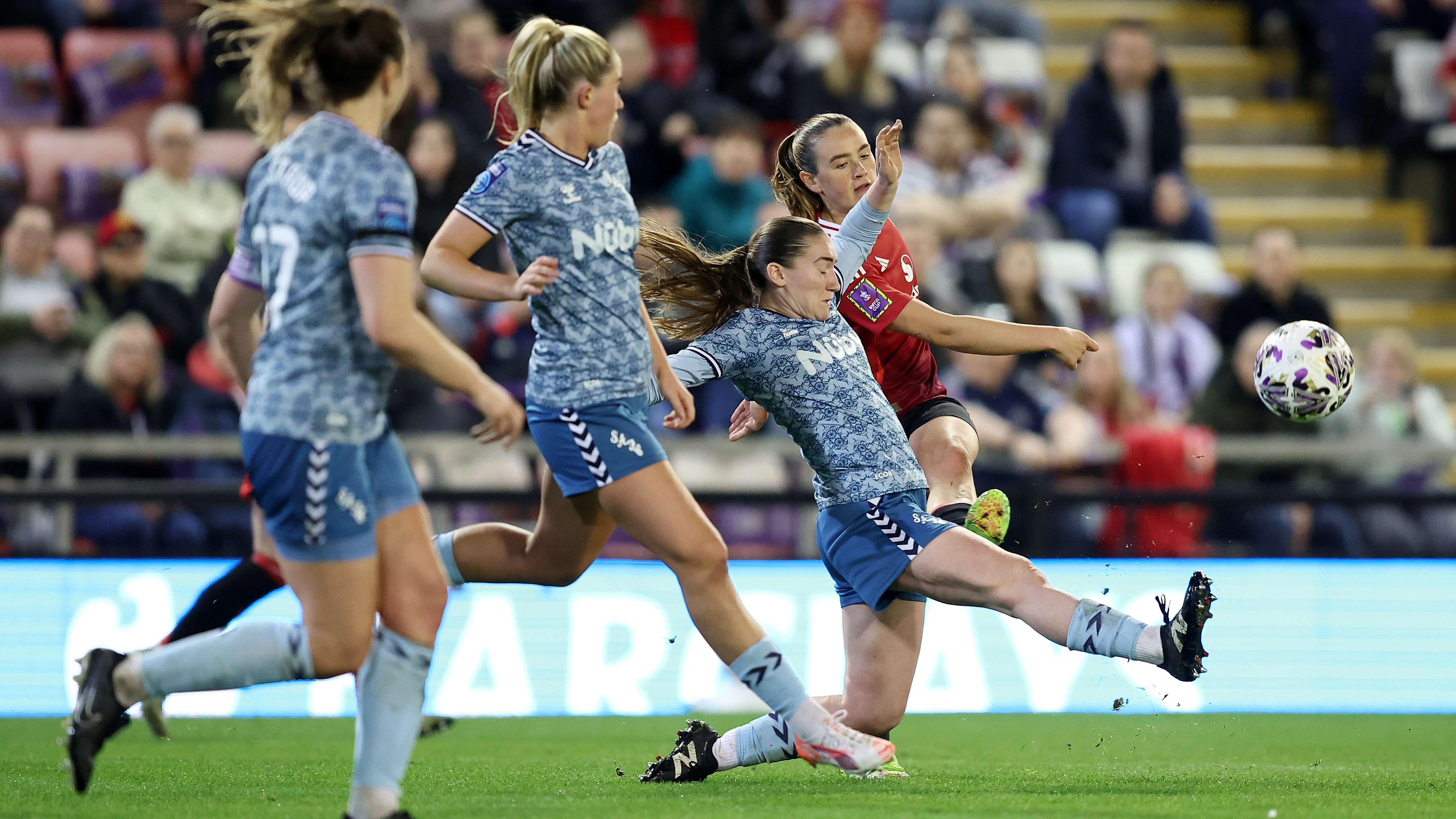 显得颇具戏 显得颇具戏